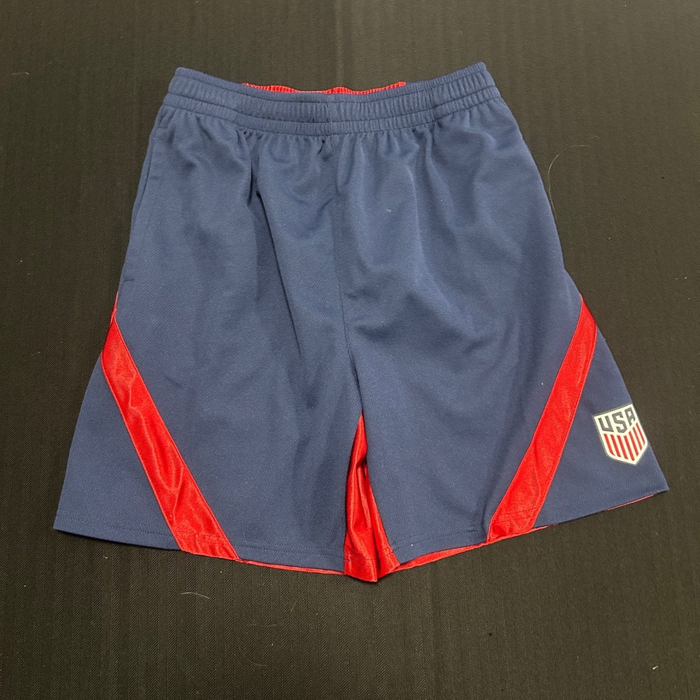 US Soccer Youth XL 18/20 Navy Blue Red Mesh Athletic Shorts USA Crest 1552